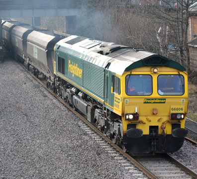 66606
Freightliner at Water Orton