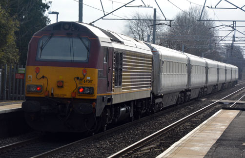 67017 Arrow
& 82301 Chiltern Railways